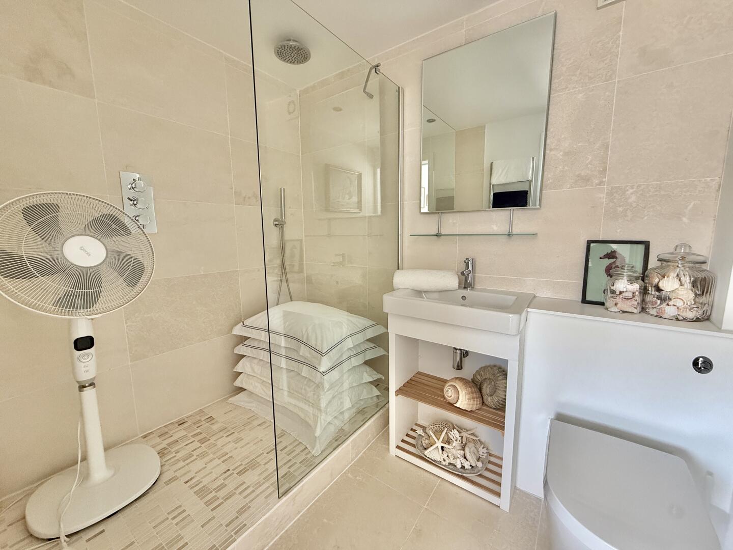 Bar Meadows, Malpas, Truro